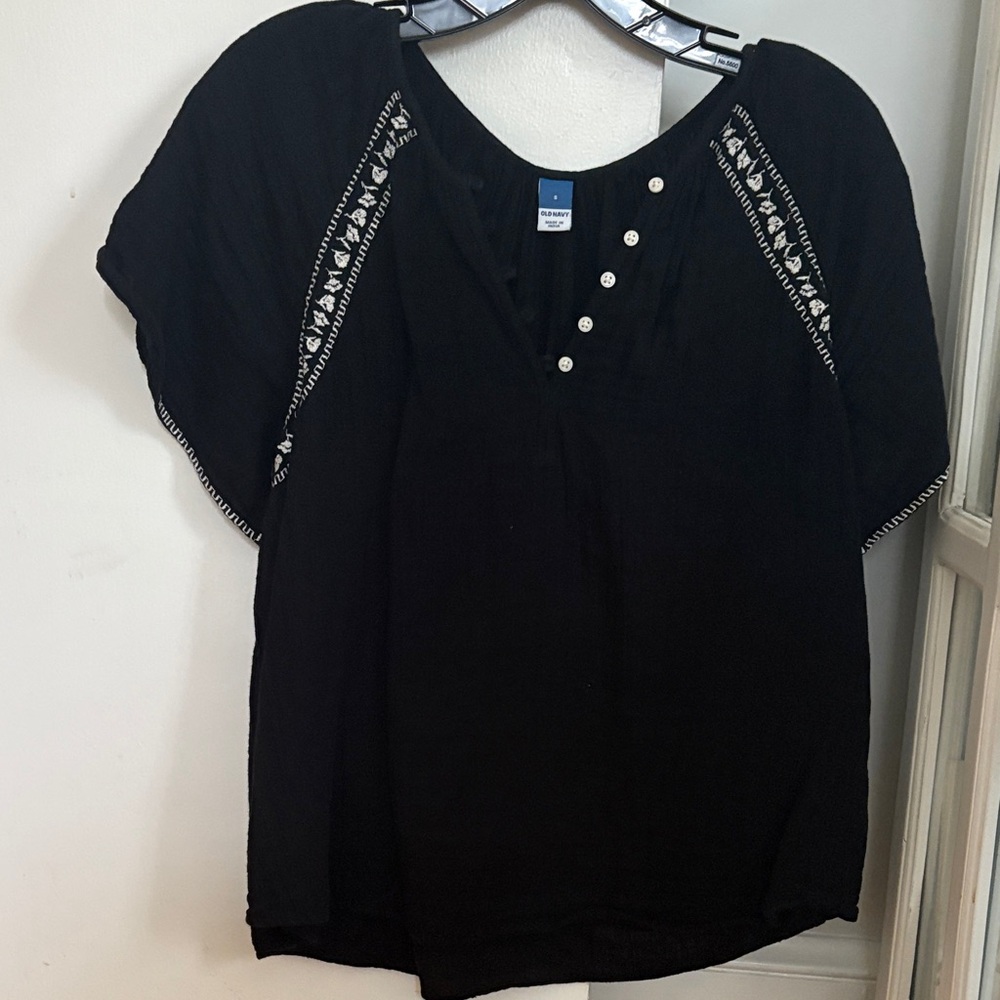 Old Navy Black Boho Top Blouse with White Embroidery Small Gauze